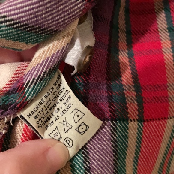 Eddie Bauer, red plaid flannel shirt size small - Picture 5 of 6